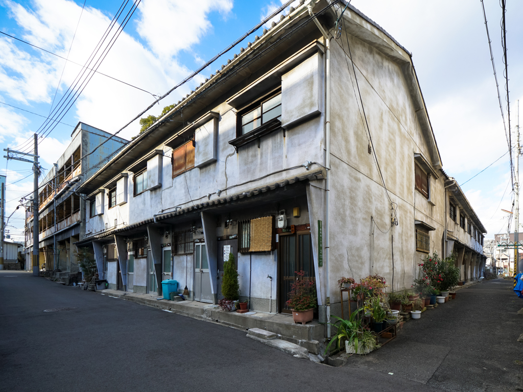 居住中のアパート買取ります。